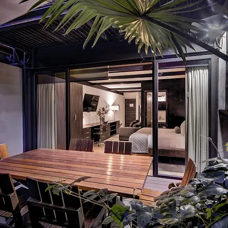 Mx Grand Suites (Adults Only)